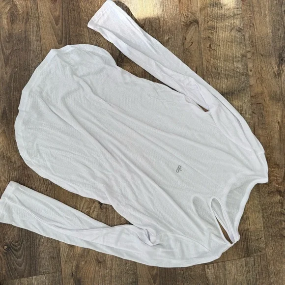 ALO Yoga White Long Sleeve Cutout Top - Picture 2 of 2